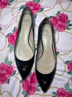 Tory Burch Black Pointed Toe Leather Flats with Logo Accent